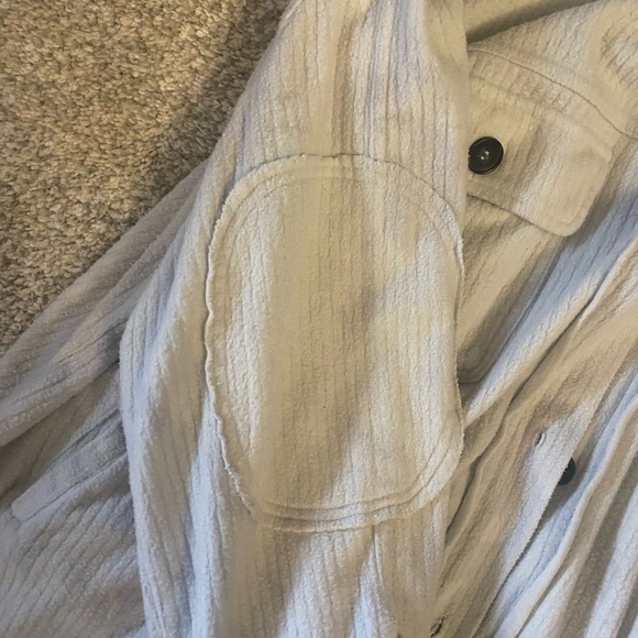 Lightweight Shacket - Picture 3 of 4